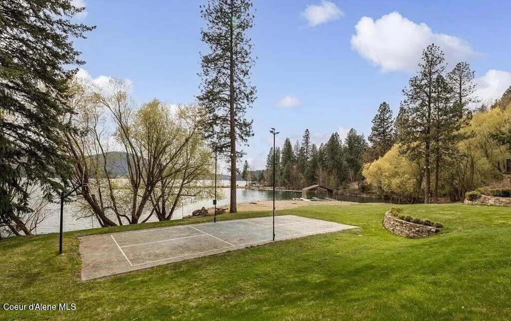 7566 E Gem Shores Road Hayden ID 83835