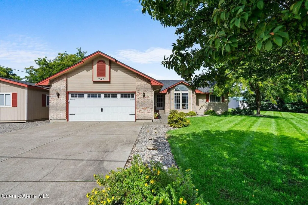 757 W Lacey Avenue Hayden ID 83835