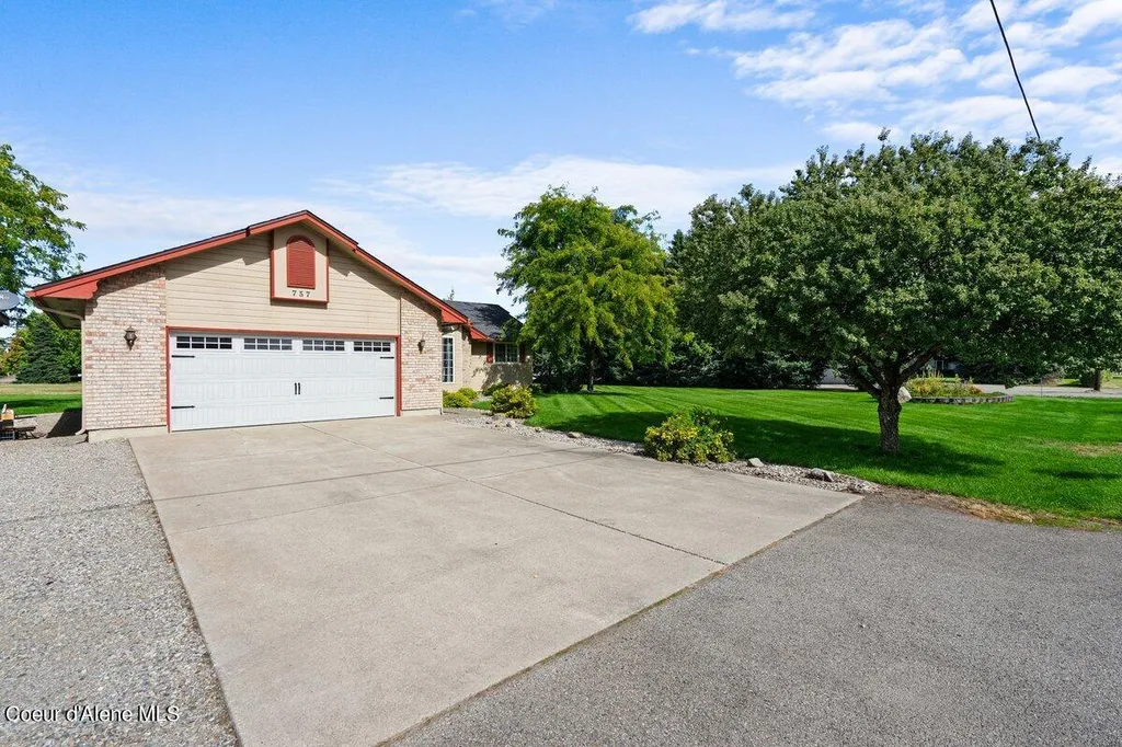 757 W Lacey Avenue Hayden ID 83835