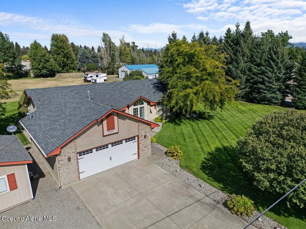 757 W Lacey Avenue Hayden ID 83835