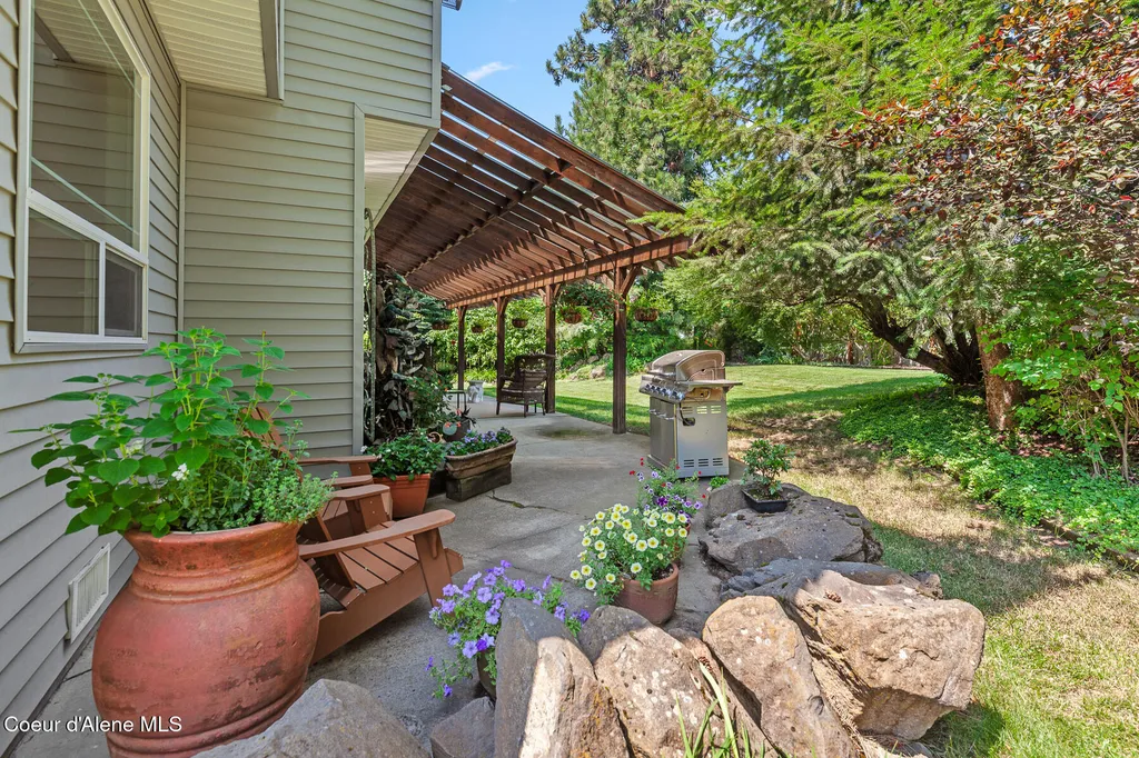 8533 N Tartan Drive Hayden ID 83835