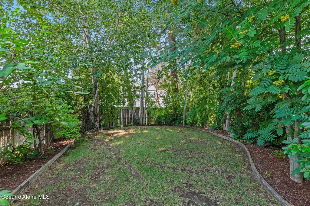 8533 N Tartan Drive Hayden ID 83835