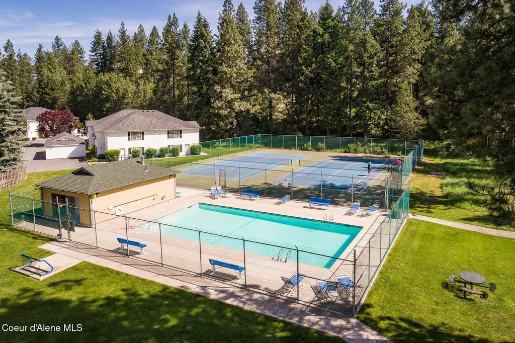 8533 N Tartan Drive Hayden ID 83835