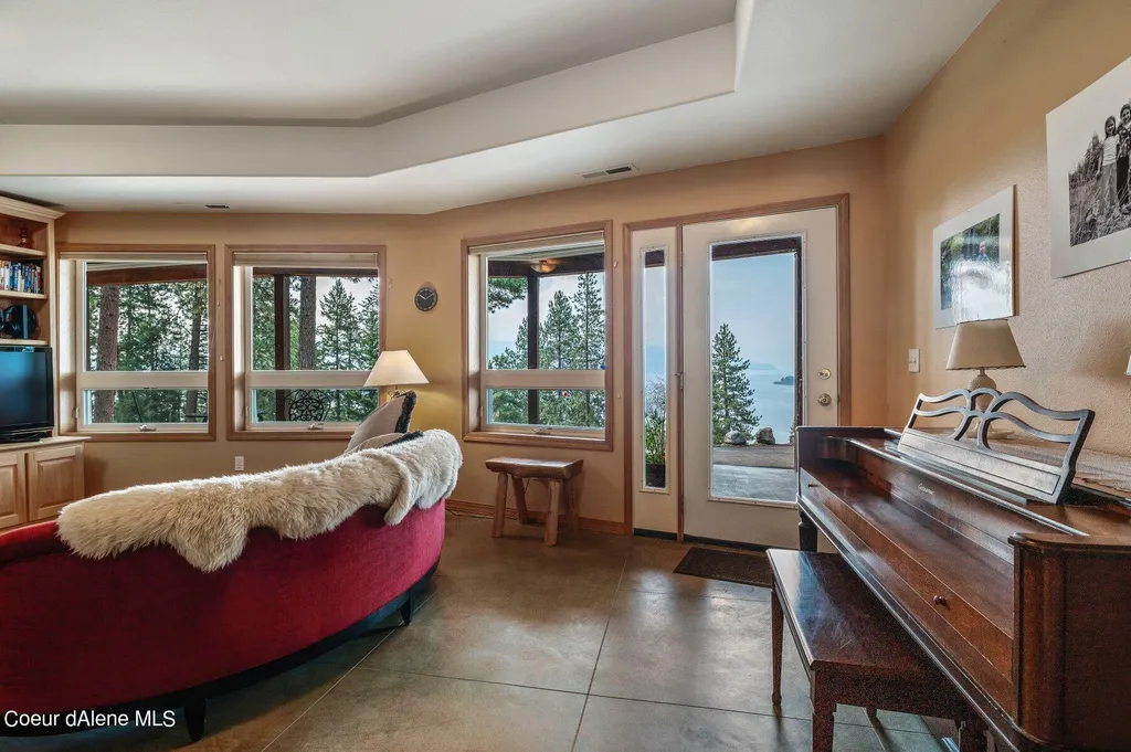118 Alpine Lane Hope ID 83836