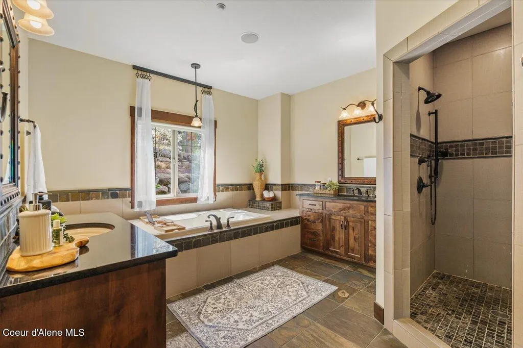 3801 S Carpenter Loop Post Falls ID 83854