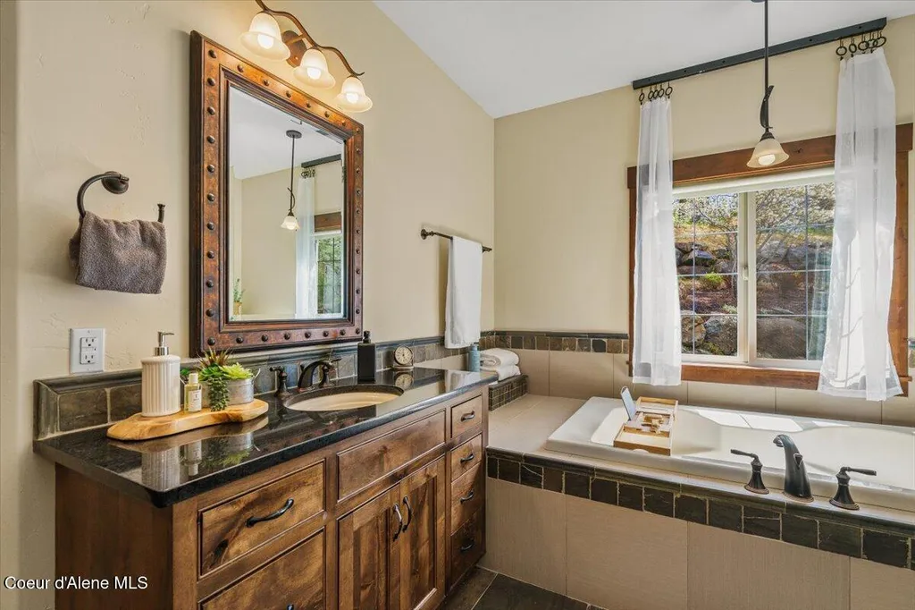 3801 S Carpenter Loop Post Falls ID 83854