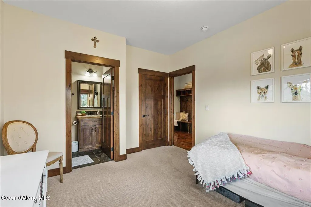 3801 S Carpenter Loop Post Falls ID 83854