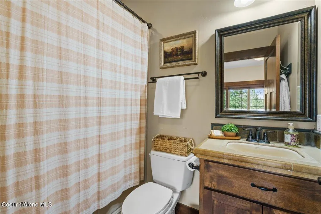 3801 S Carpenter Loop Post Falls ID 83854