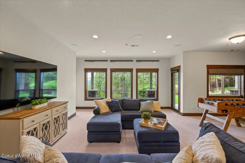 3801 S Carpenter Loop Post Falls ID 83854