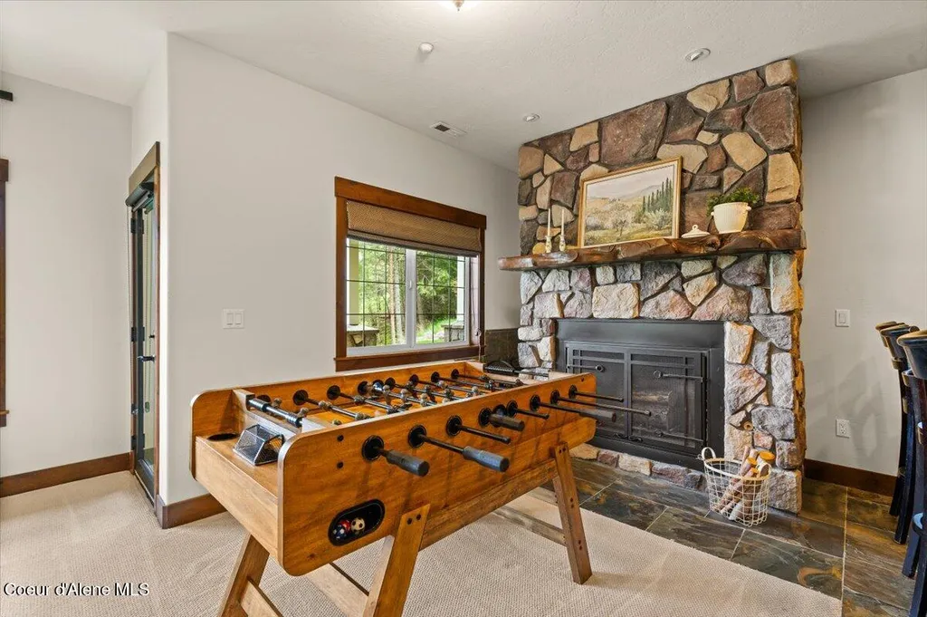 3801 S Carpenter Loop Post Falls ID 83854