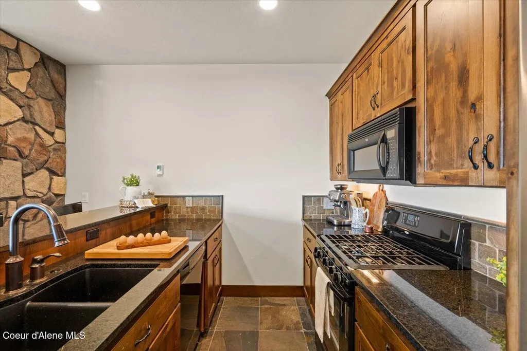3801 S Carpenter Loop Post Falls ID 83854