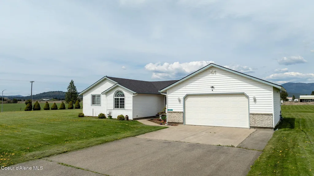 12719 W Prairie Avenue Post Falls ID 83854