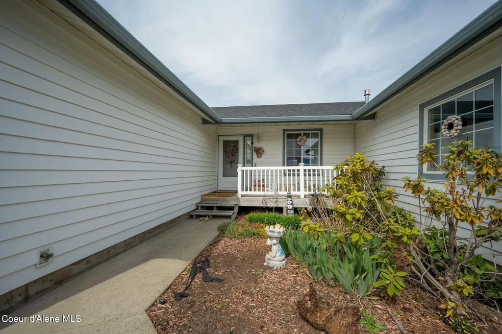 12719 W Prairie Avenue Post Falls ID 83854