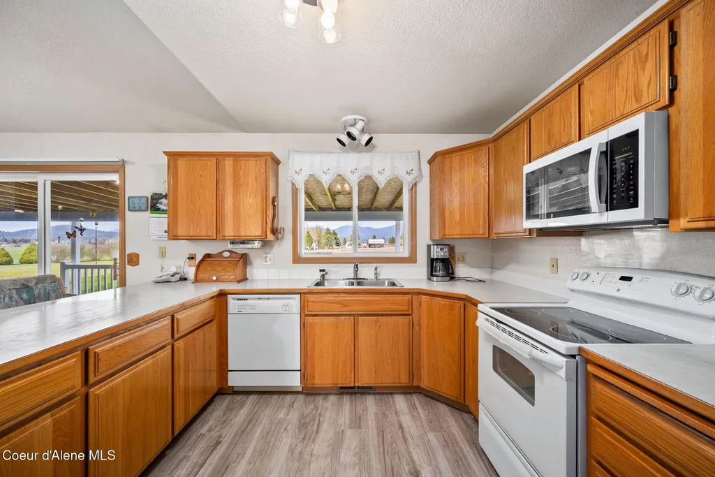 12719 W Prairie Avenue Post Falls ID 83854