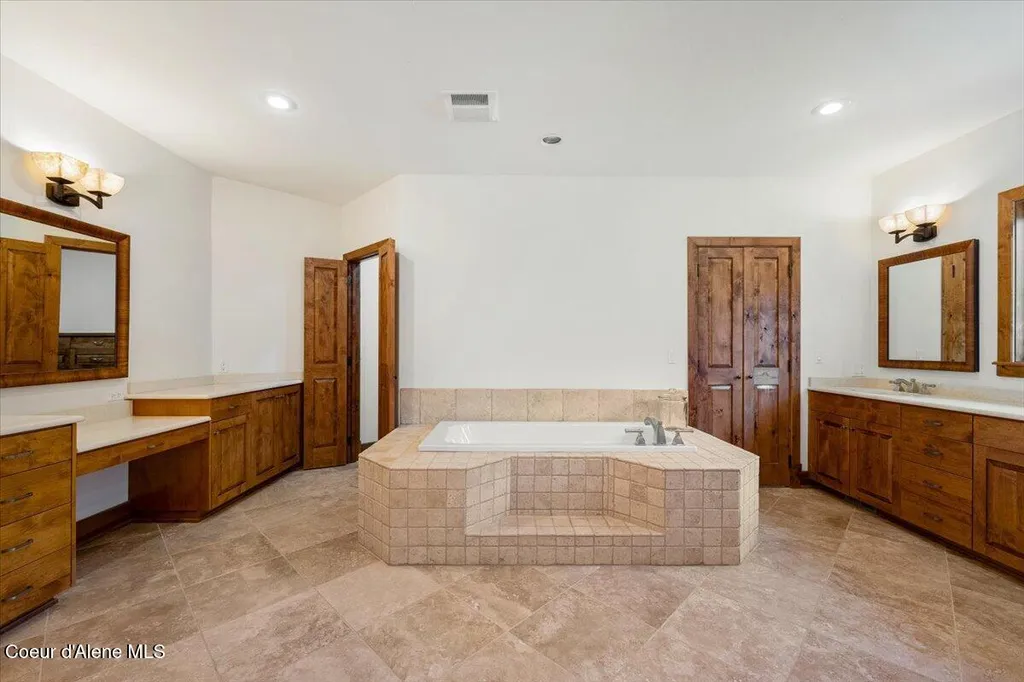 1517 Otts Basin Road Sagle ID 83860