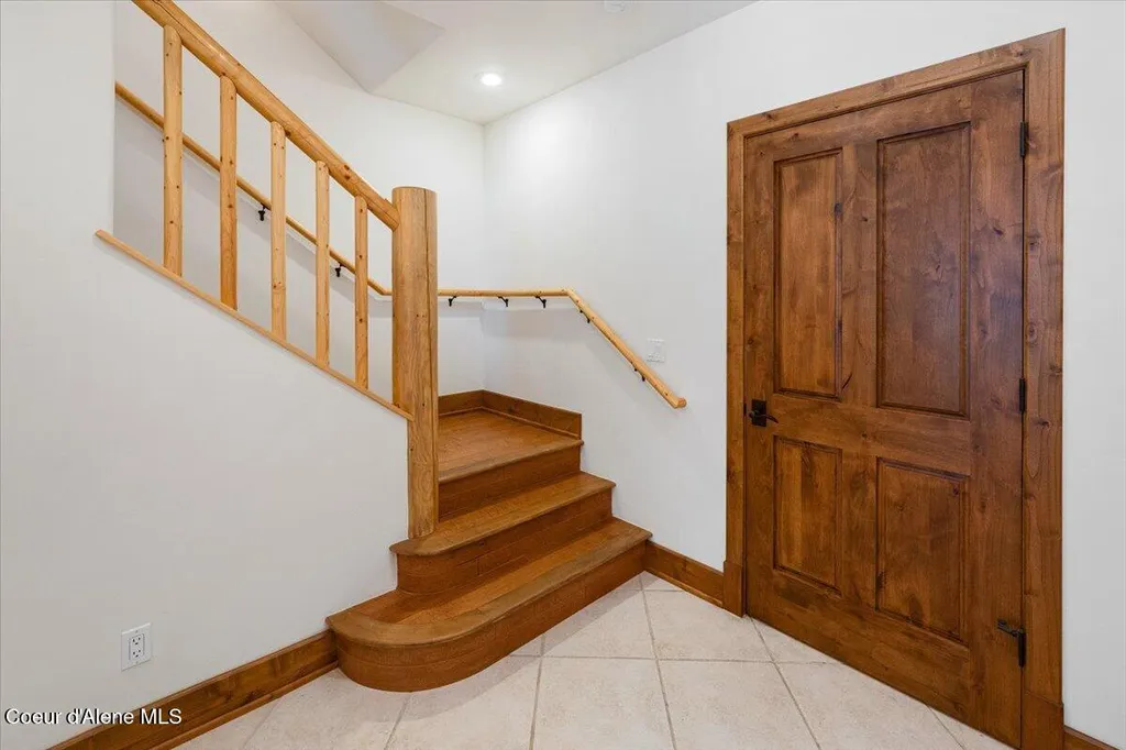 1517 Otts Basin Road Sagle ID 83860