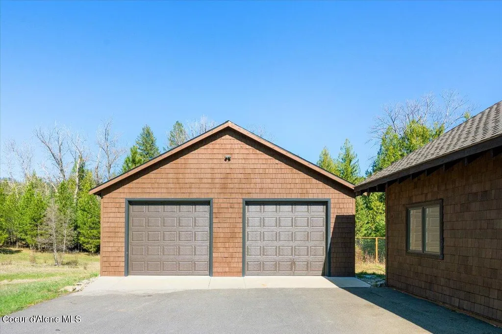 1517 Otts Basin Road Sagle ID 83860
