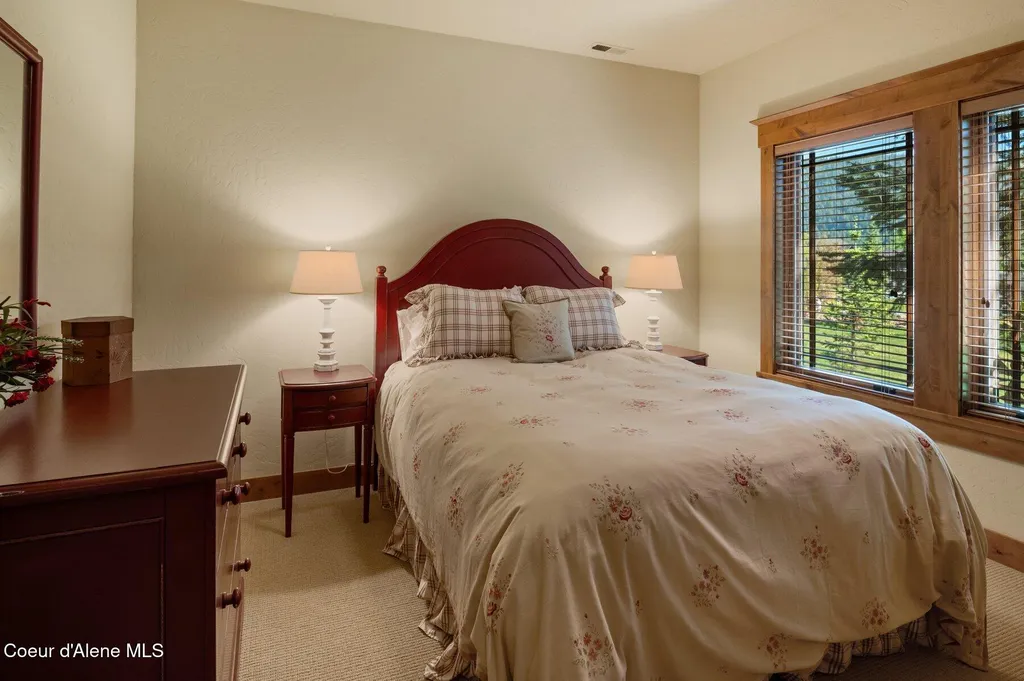 398 N Idaho Club Drive Sandpoint ID 83864