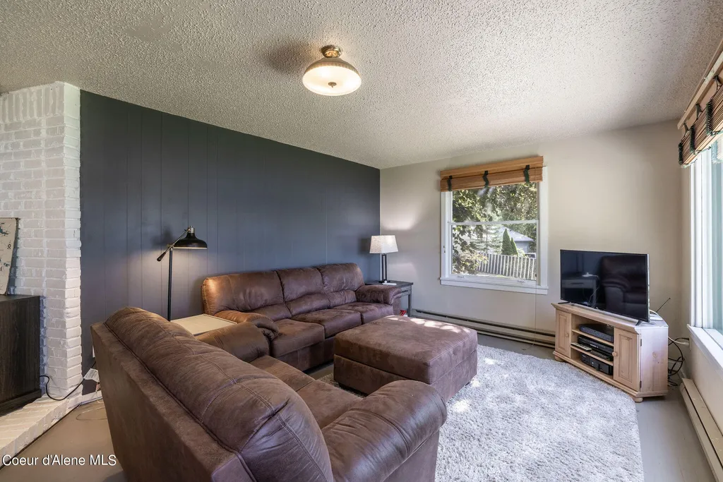 38423 S Highway 97 Harrison ID 83833