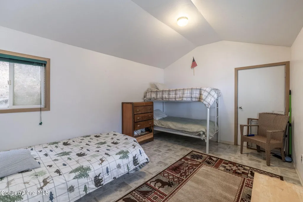 38423 S Highway 97 Harrison ID 83833