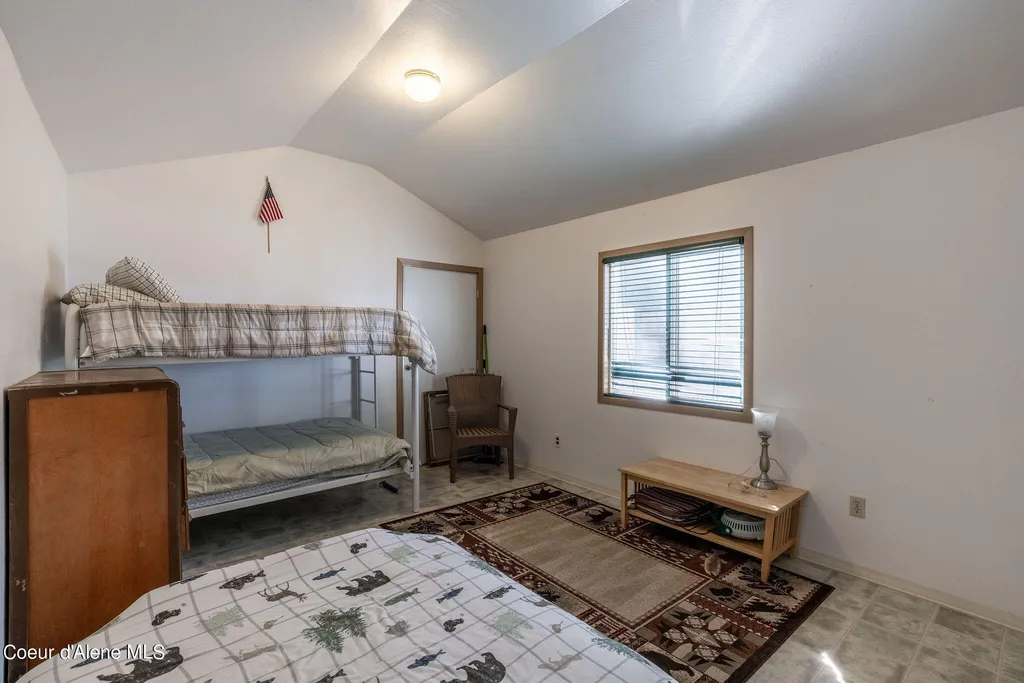 38423 S Highway 97 Harrison ID 83833