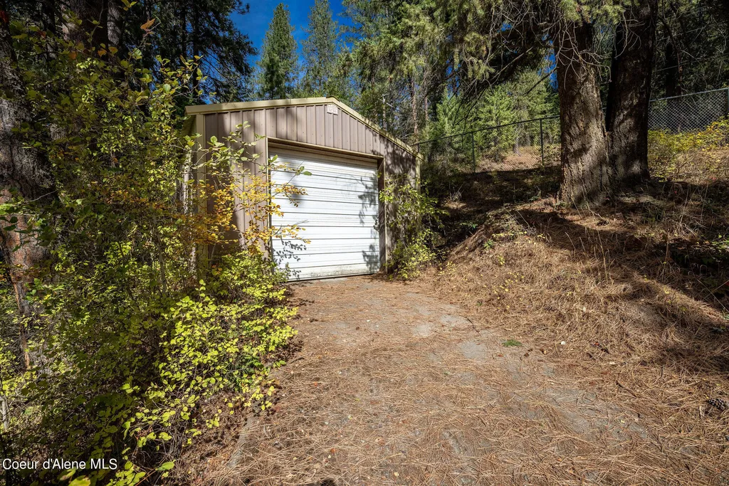 38423 S Highway 97 Harrison ID 83833