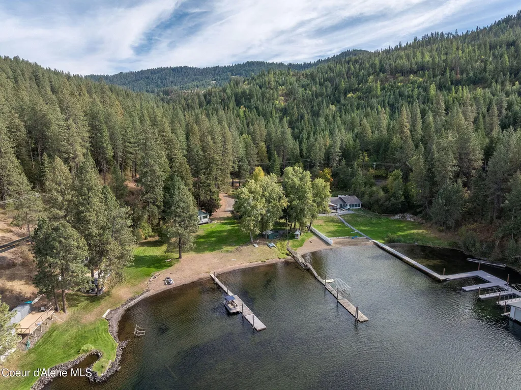 38423 S Highway 97 Harrison ID 83833