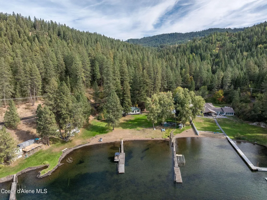 38423 S Highway 97 Harrison ID 83833
