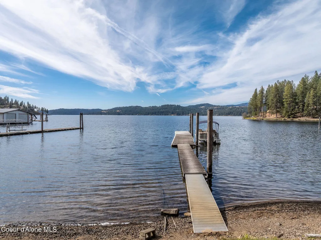38423 S Highway 97 Harrison ID 83833