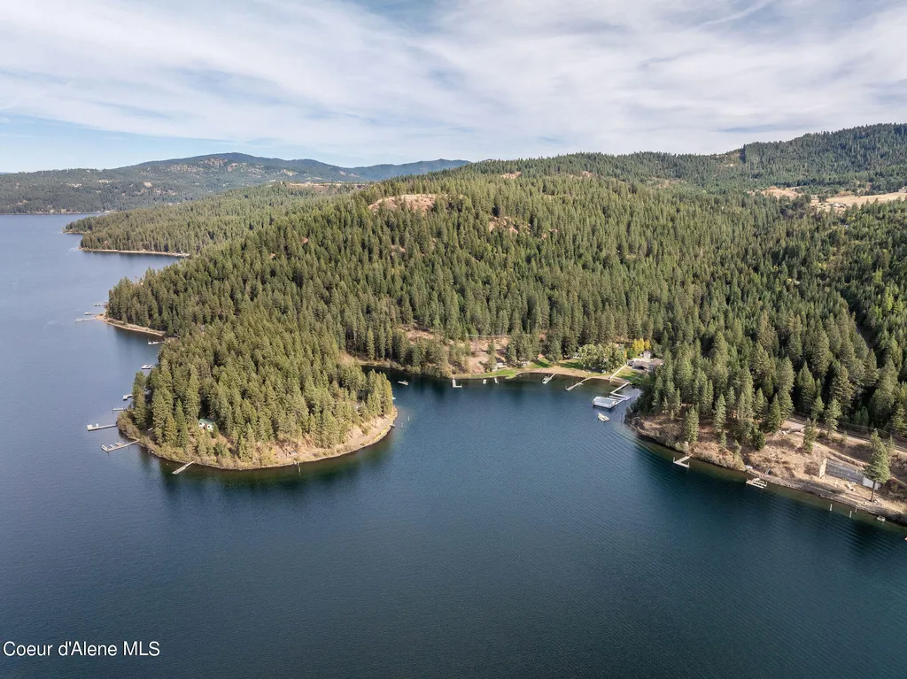 38423 S Highway 97 Harrison ID 83833