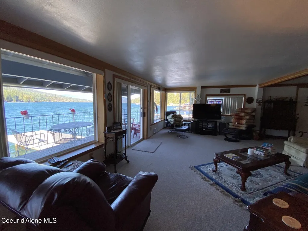 250 E Bottle Bay Road Sagle ID 83860