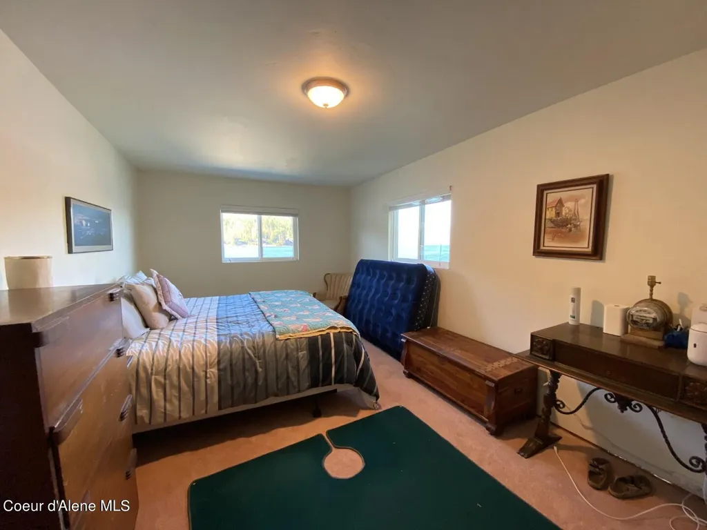 250 E Bottle Bay Road Sagle ID 83860