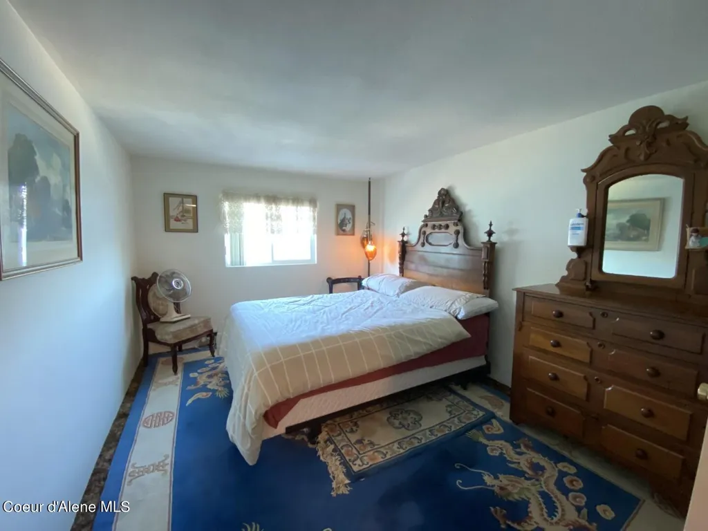 250 E Bottle Bay Road Sagle ID 83860