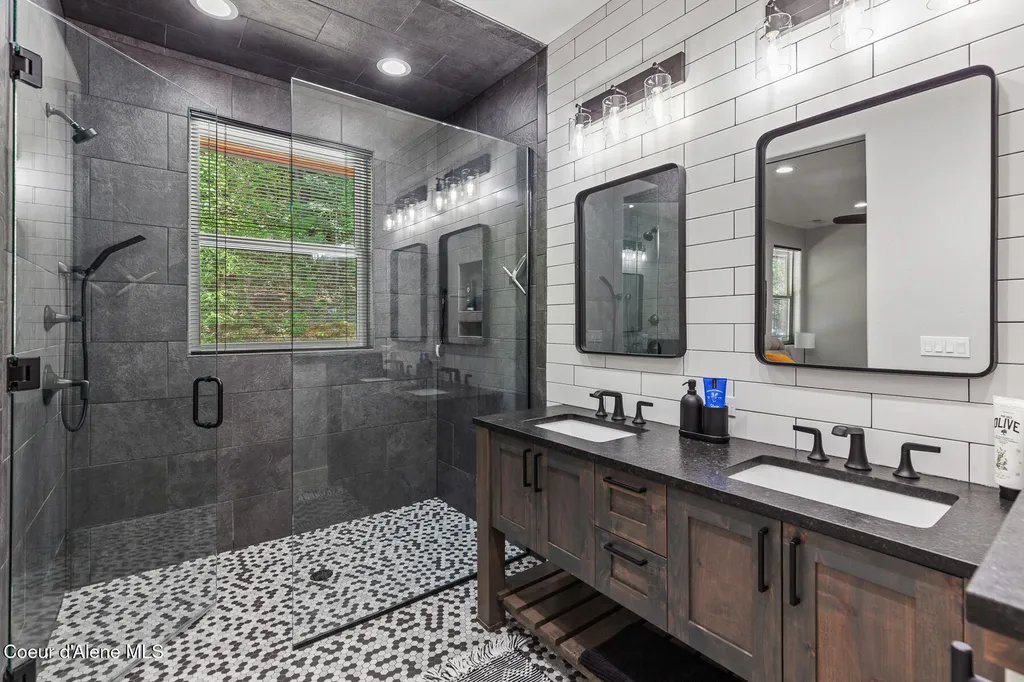 279 Sanctuary Hills Sagle ID 83860