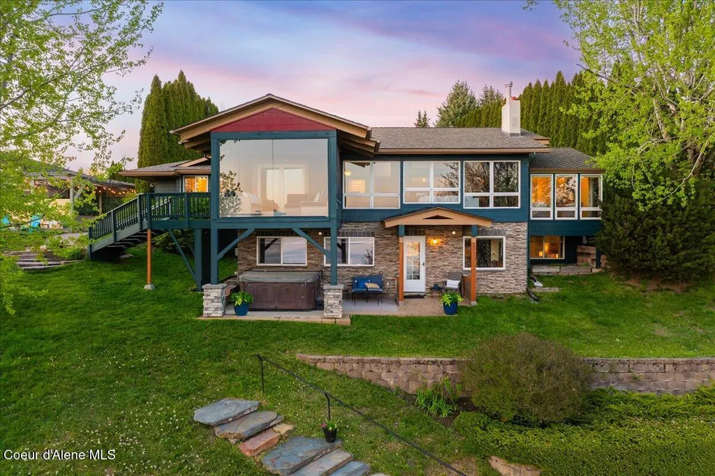 712 Ponder Point Drive Sandpoint ID 83864
