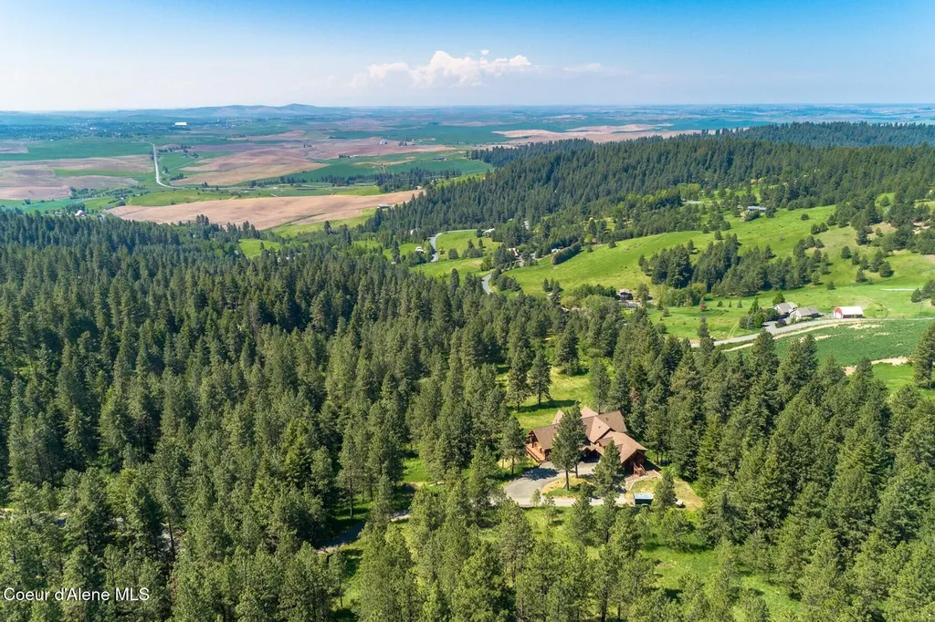 1050 Greenview Lane Moscow ID 83843
