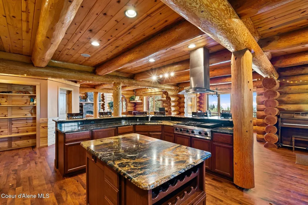 1050 Greenview Lane Moscow ID 83843