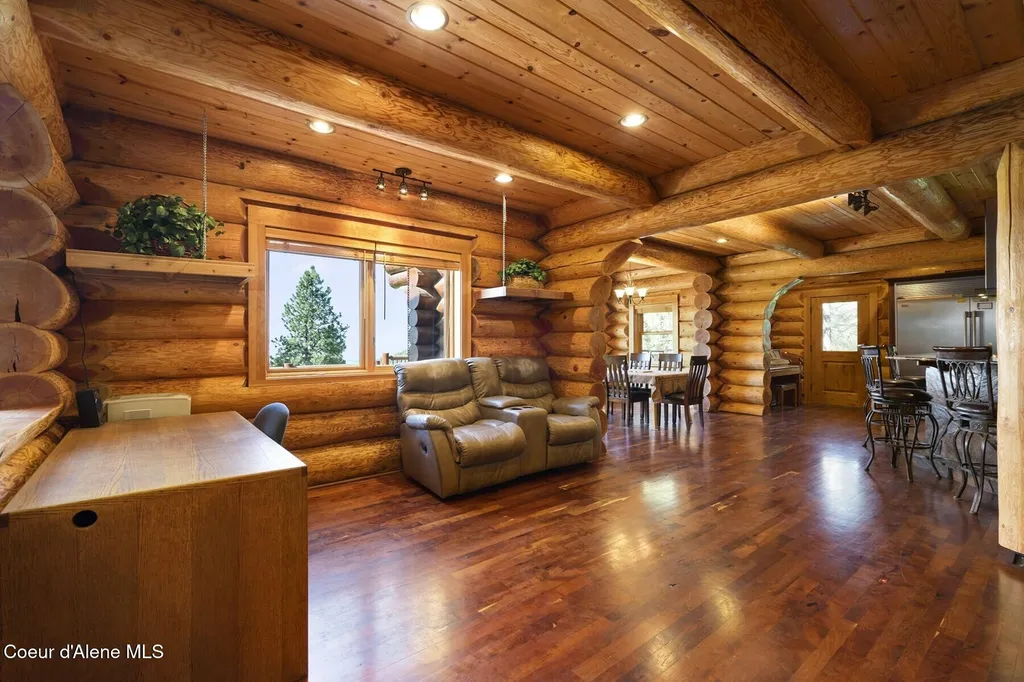 1050 Greenview Lane Moscow ID 83843