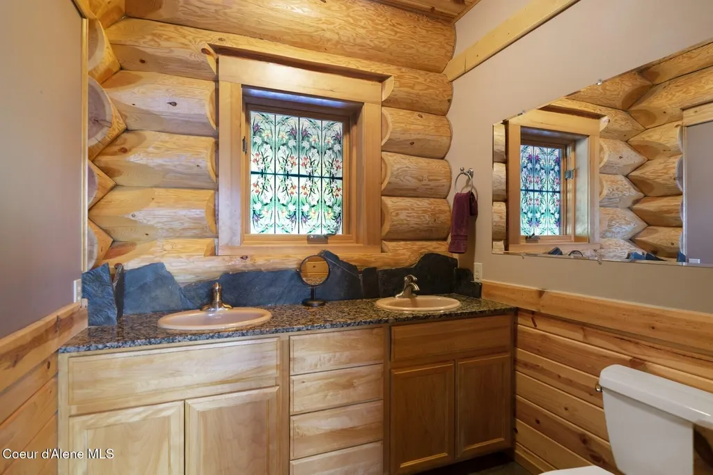 1050 Greenview Lane Moscow ID 83843