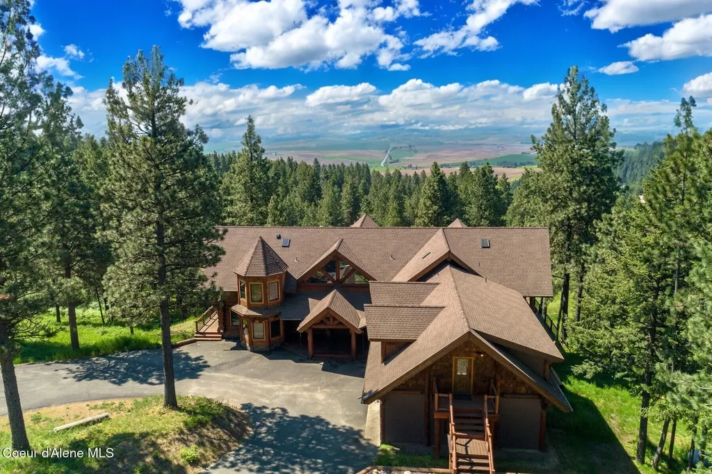 1050 Greenview Lane Moscow ID 83843