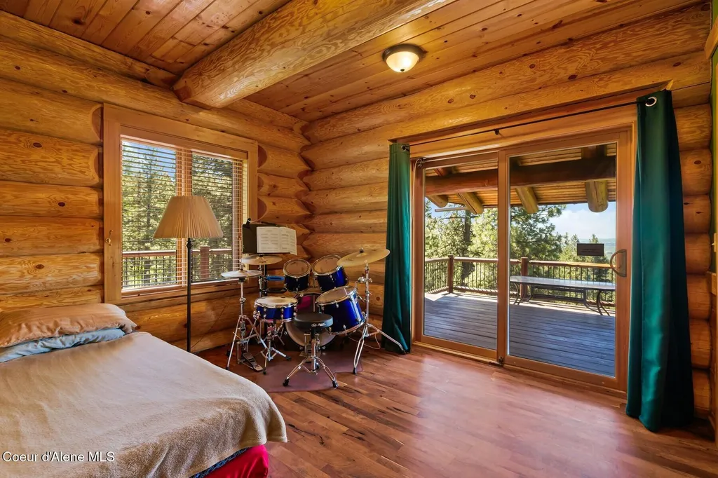 1050 Greenview Lane Moscow ID 83843