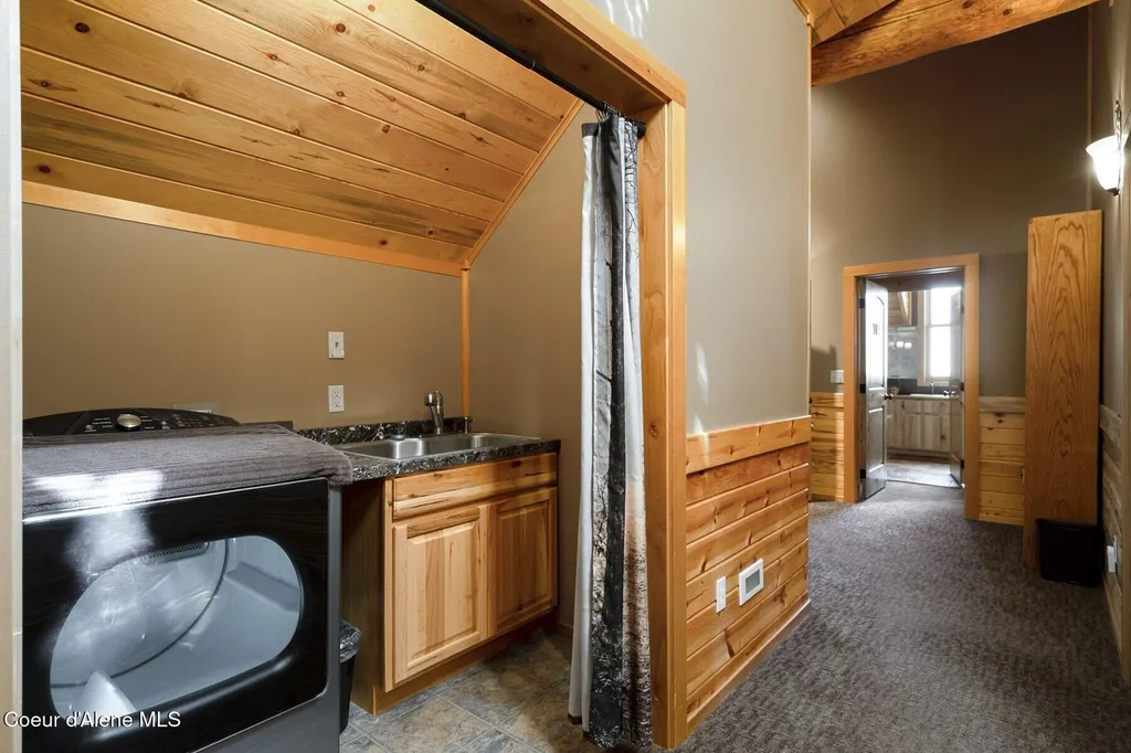 1050 Greenview Lane Moscow ID 83843