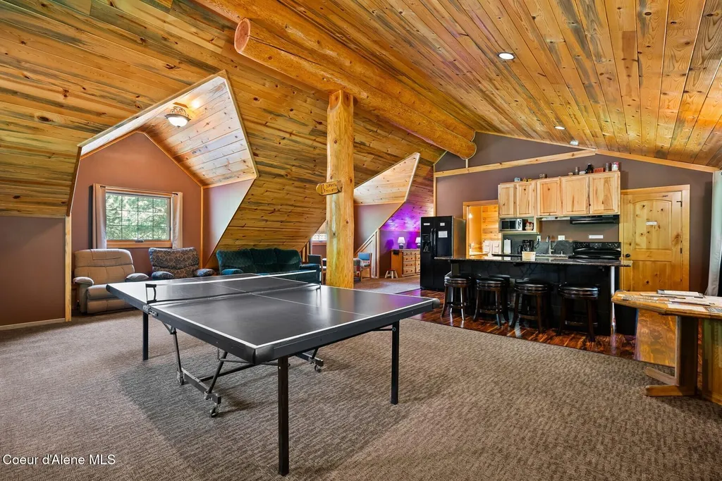1050 Greenview Lane Moscow ID 83843
