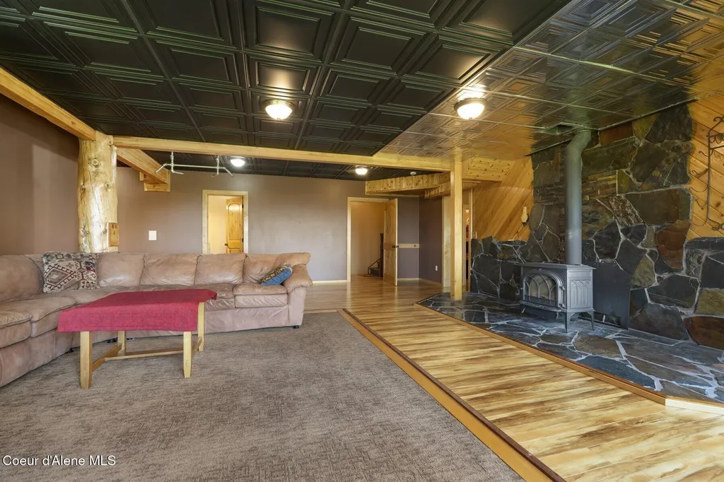 1050 Greenview Lane Moscow ID 83843