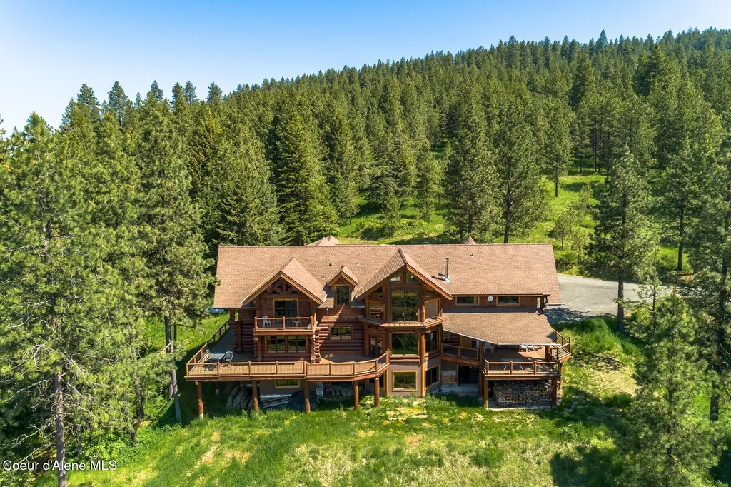 1050 Greenview Lane Moscow ID 83843