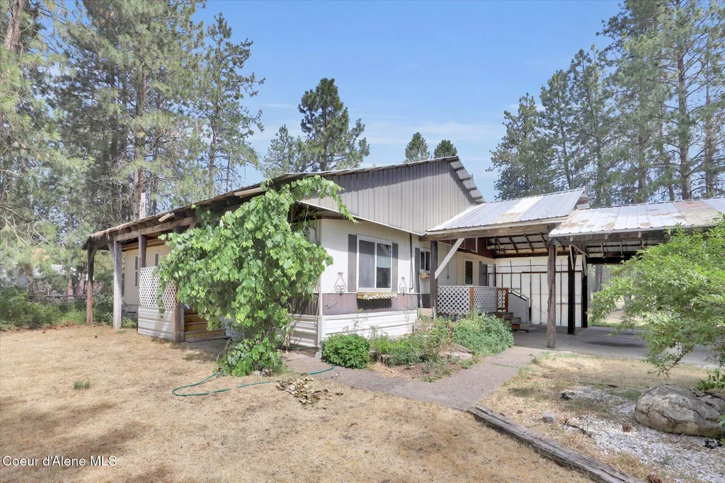 22059 W Highway 53 Rathdrum ID 83858