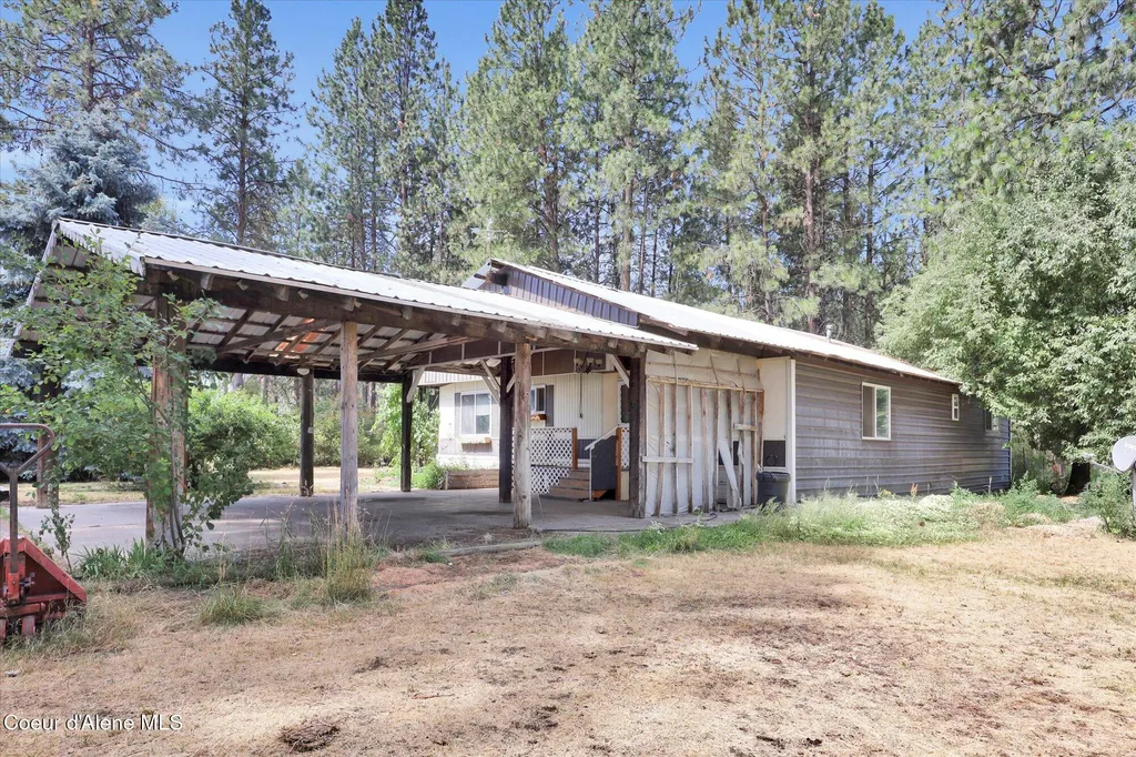 22059 W Highway 53 Rathdrum ID 83858