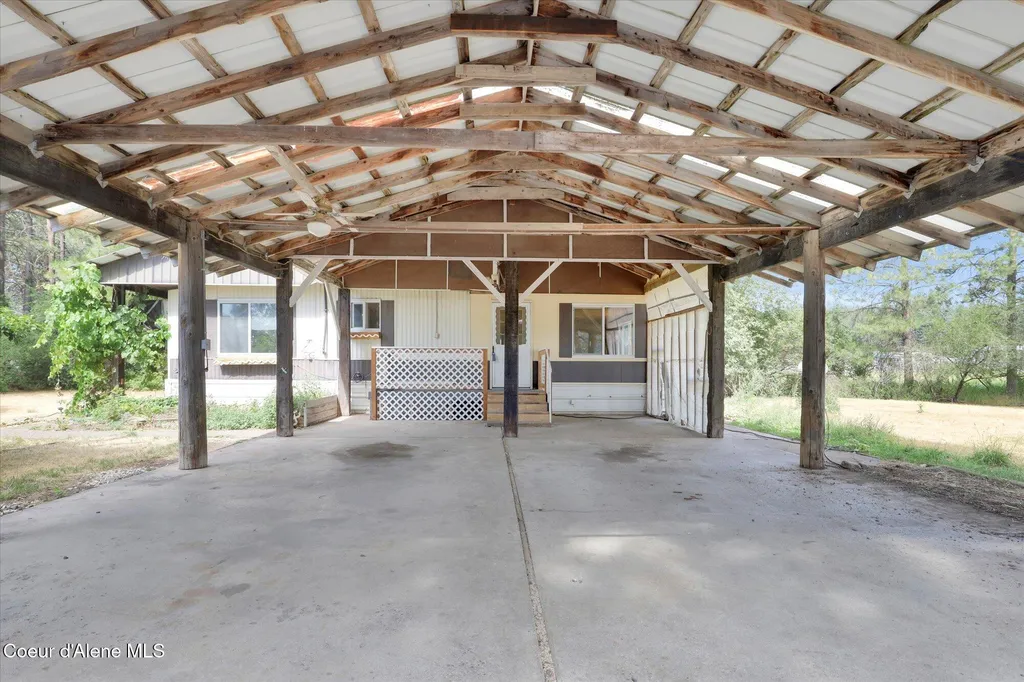 22059 W Highway 53 Rathdrum ID 83858