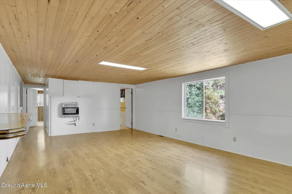 22059 W Highway 53 Rathdrum ID 83858
