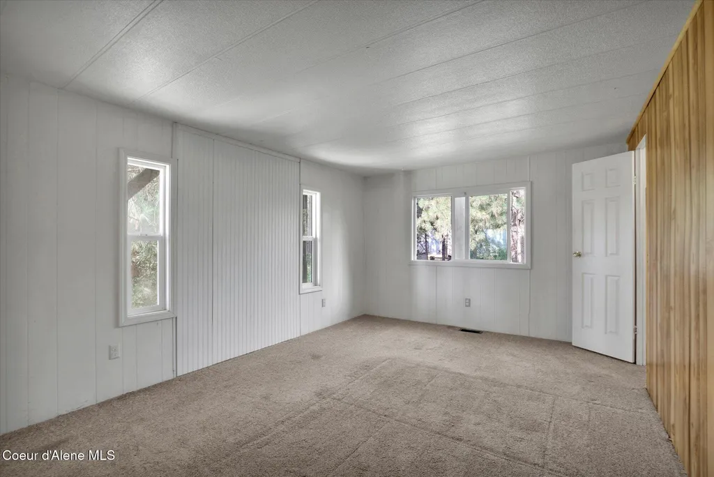 22059 W Highway 53 Rathdrum ID 83858